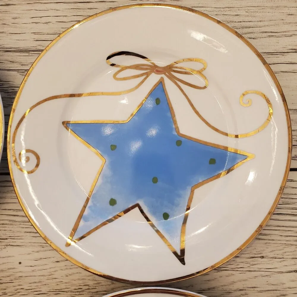 Pier 1 Christmas Gold Rim Dessert/Appetizer Plates Star Tree Ornament Reindeer 4